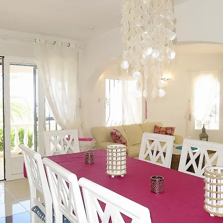 Avalon By Interhome בית נופש *